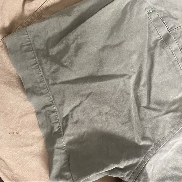 3 for $30 Old Navy Perfect Shorts - Picture 4 of 13